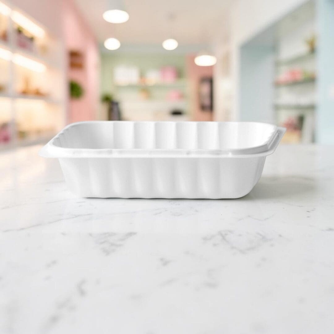 Alcas Porzionabile compostable take-out gelato container on gelateria counter