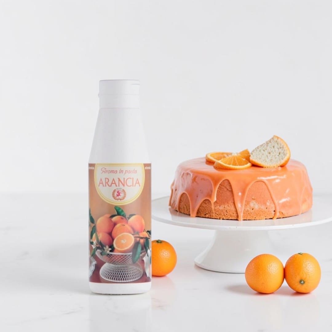 Elenka Aroma in Pasta Arancia 606 orange paste with orange cake and cookies